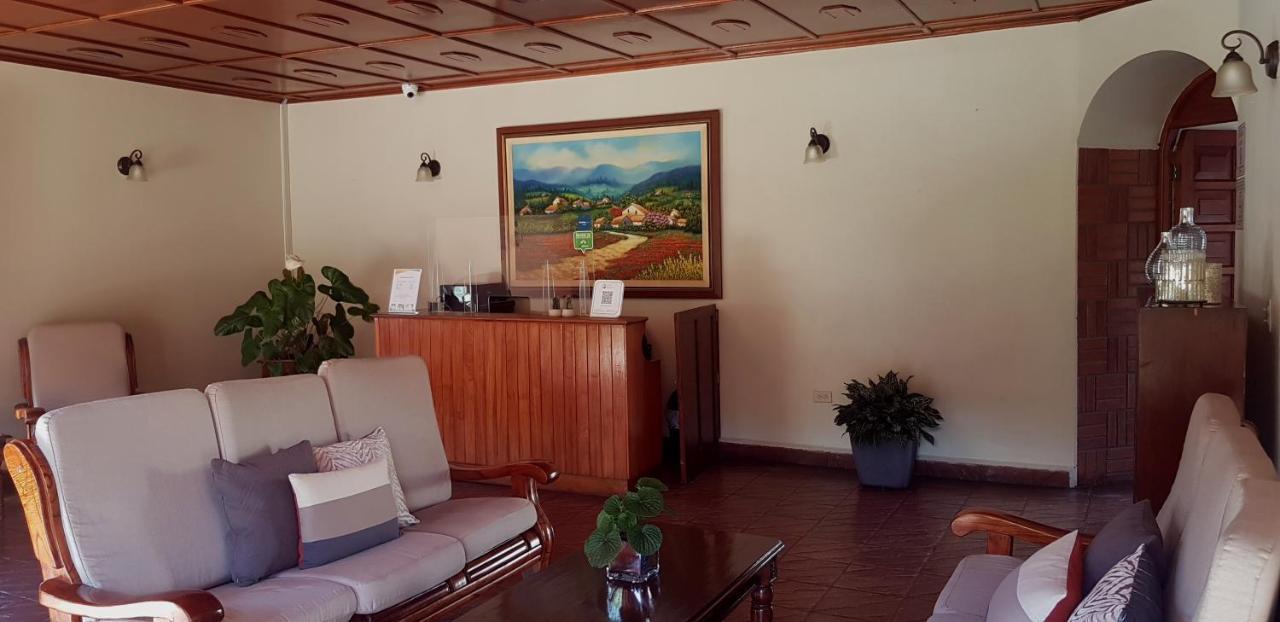 Rebequet Hotel 3*
