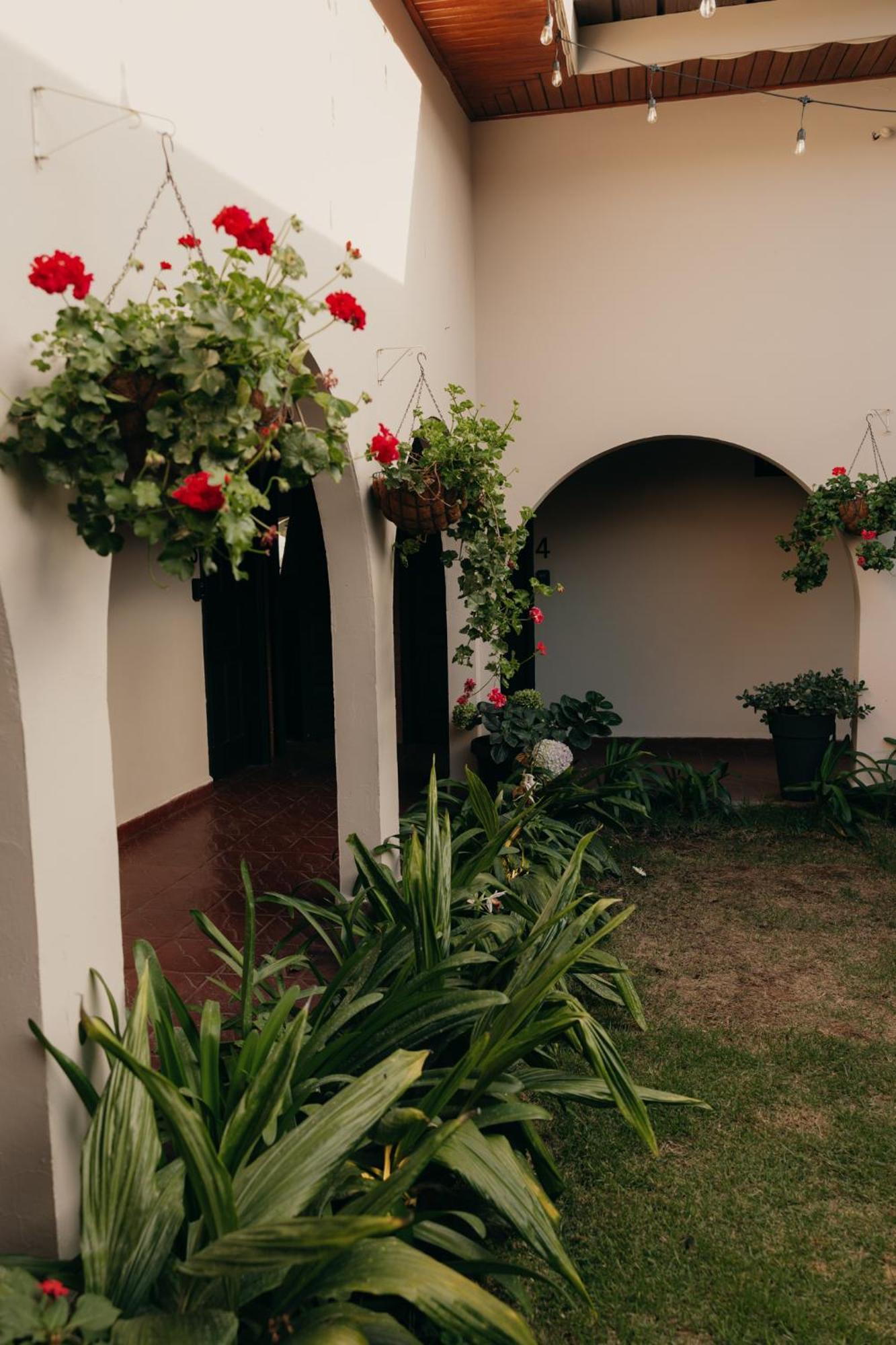 Rebequet Hotel