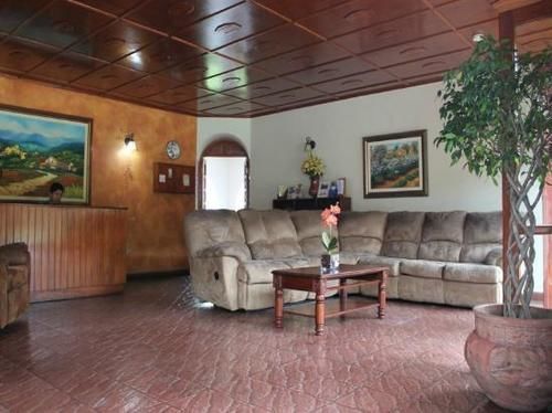 Rebequet Hotel